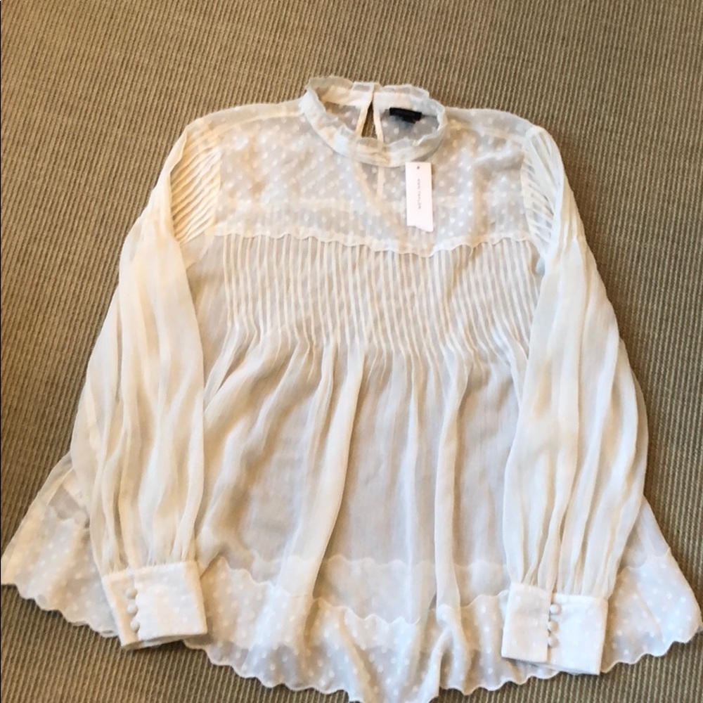 Pretty Cream Ann Taylor blouse size M NWT